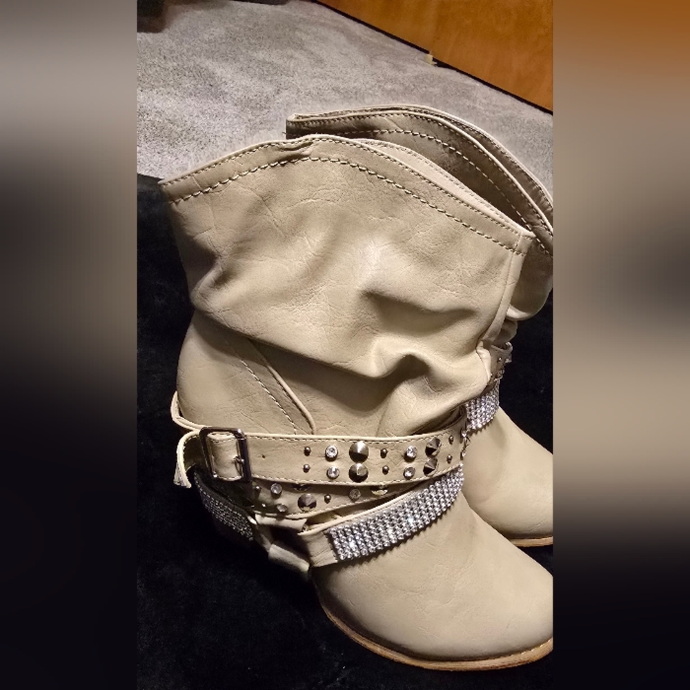 Dolce Studded & Rhinestone Beige Slouch Bootie - Women's Fashion Boots 7.5W